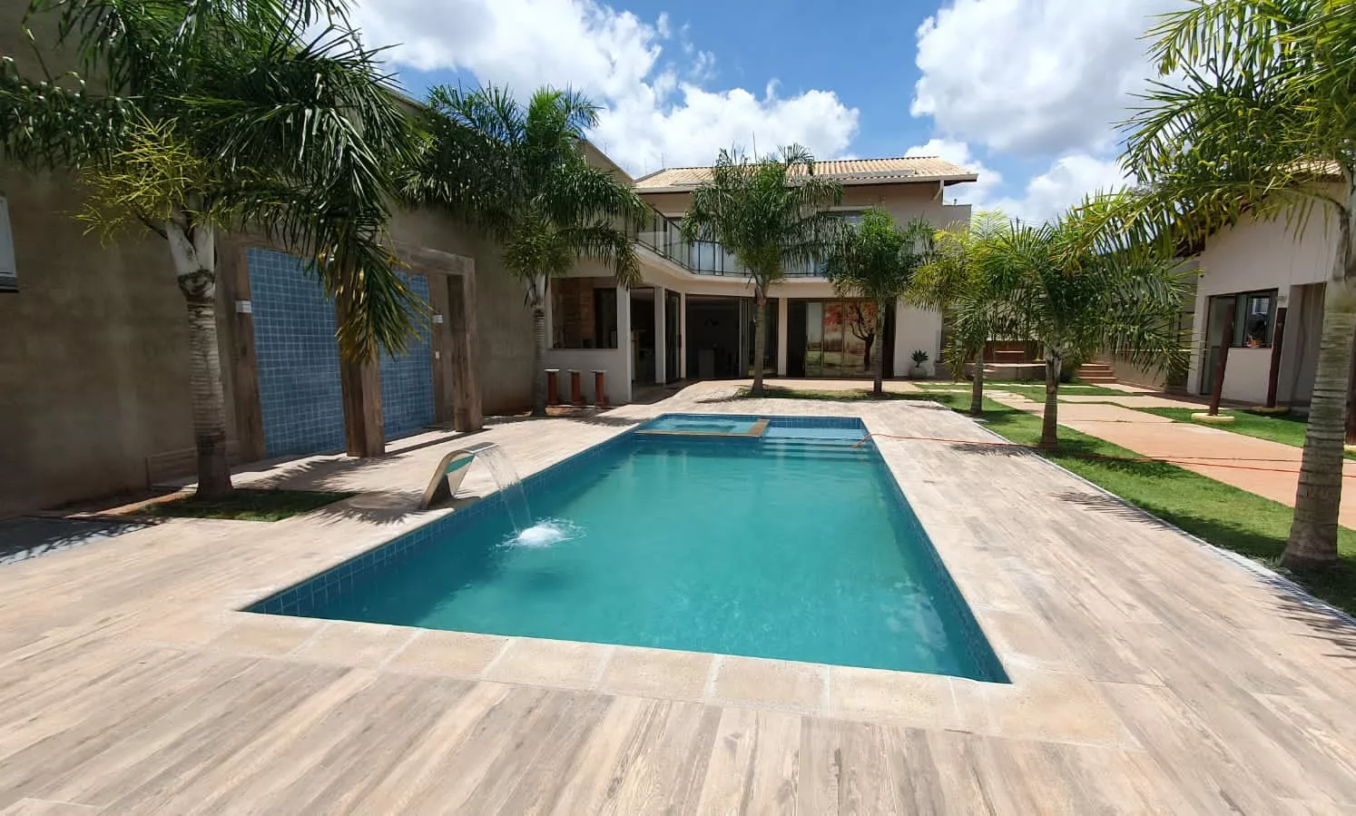 Photo 01-04-24 18 01 31